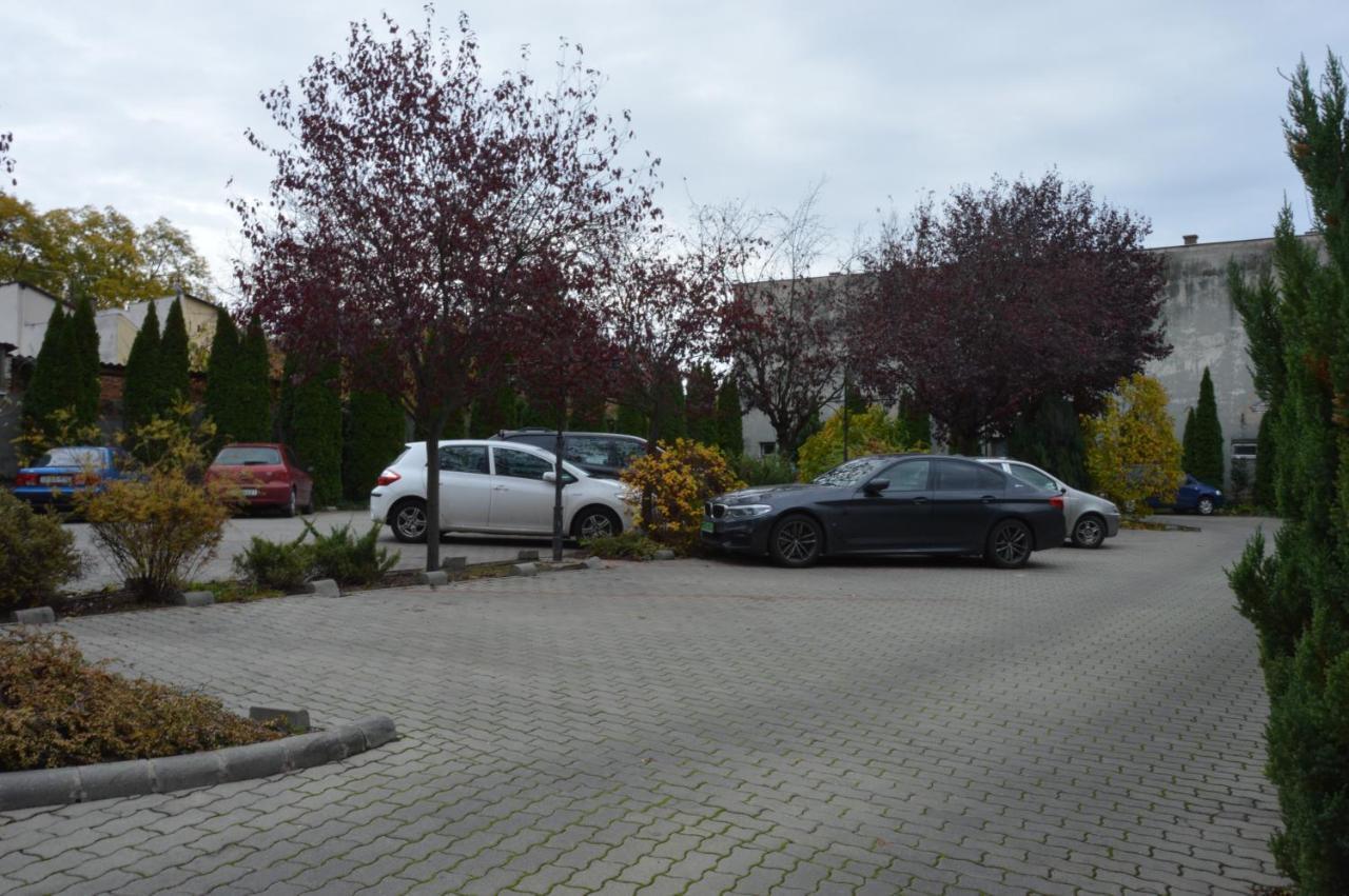 Hotel Obester Debrecen Exterior photo